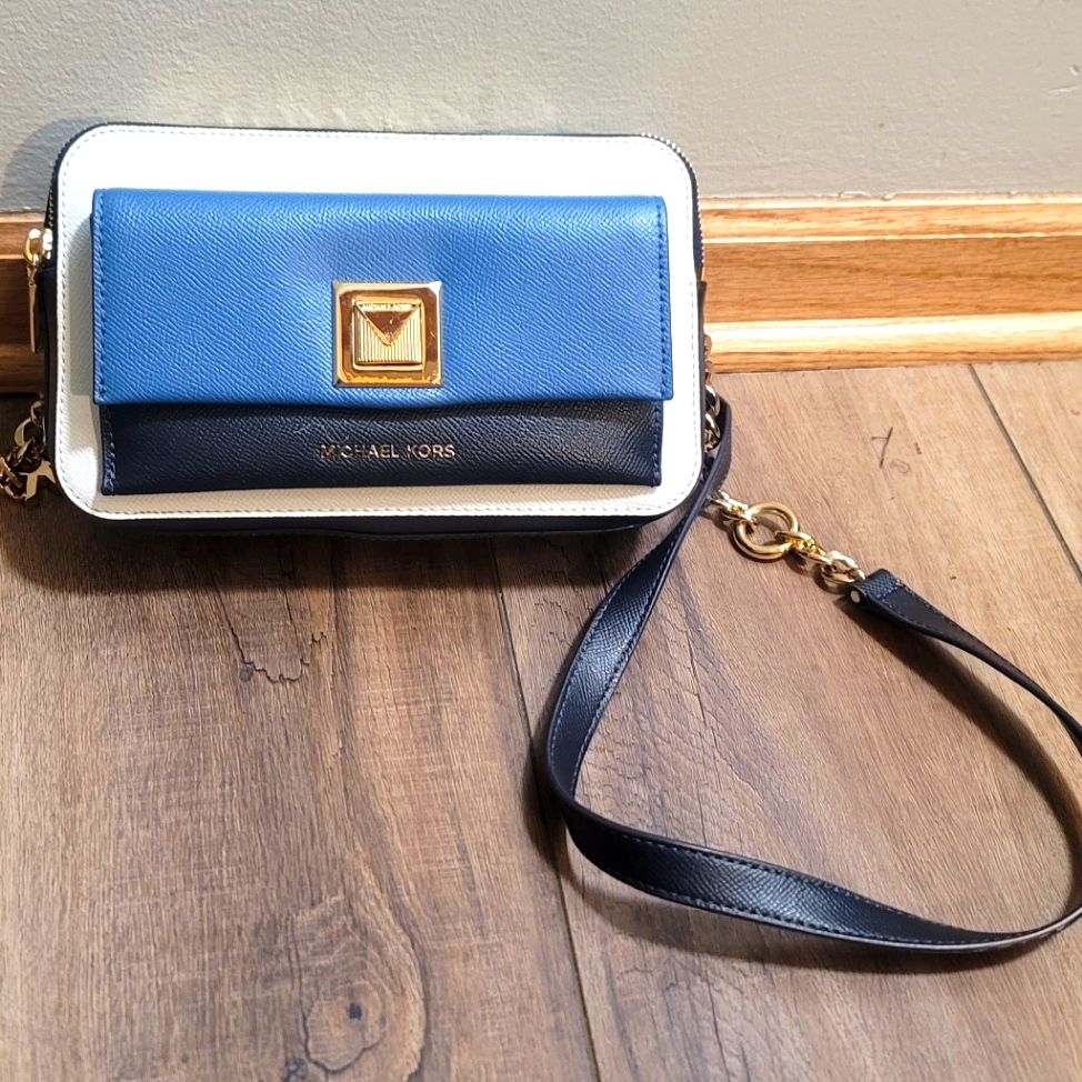 Michael Kors Crossbody Purse New W/O Tag
